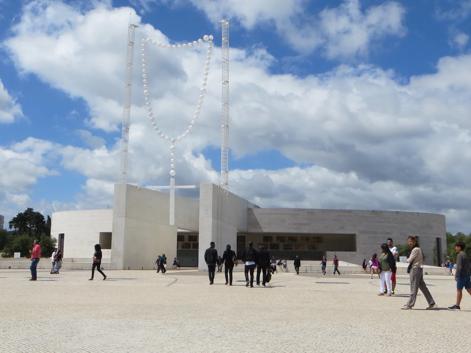 Day Trip to Fátima and Mafra