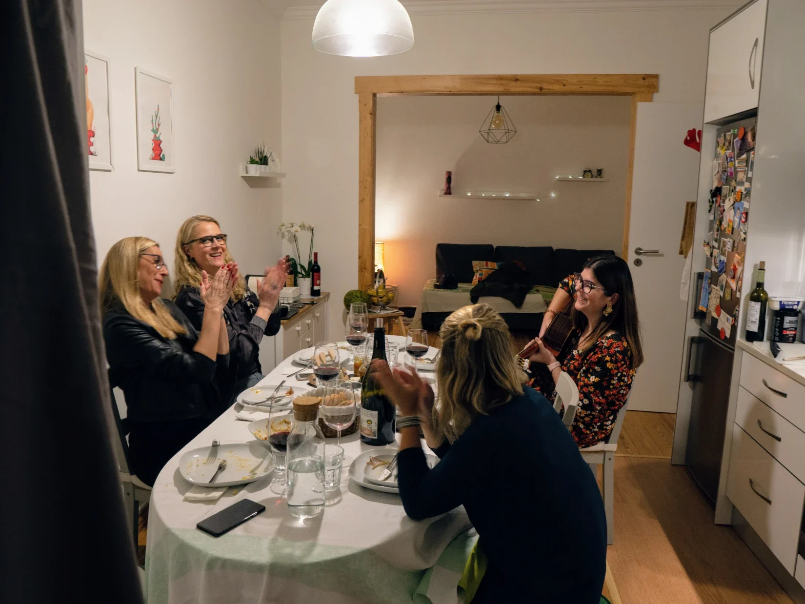 The Flavors of Portugal - Guests Applaudind the Fado Singer